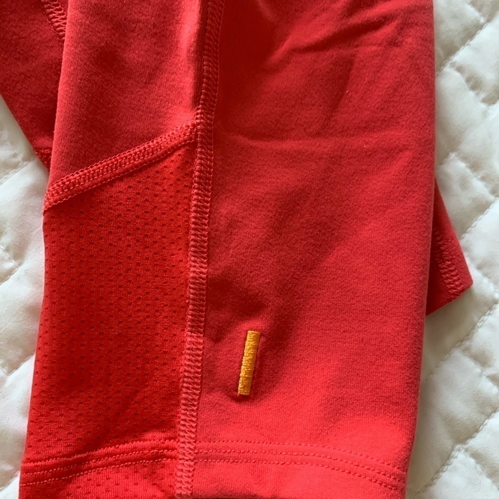 New - Lucy activewear- Capri - Picture 4 of 6